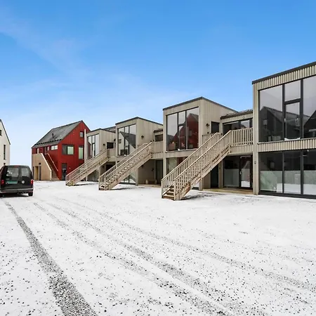 Explorers Rest, * Henningsvaer