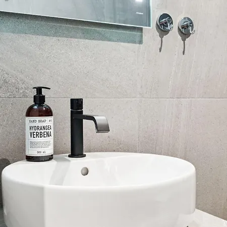 Explorers Rest, * Henningsvær