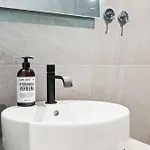 Explorers Rest, * 헤닝스베르